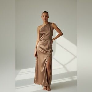 Elegant One-Shoulder Satin Dress